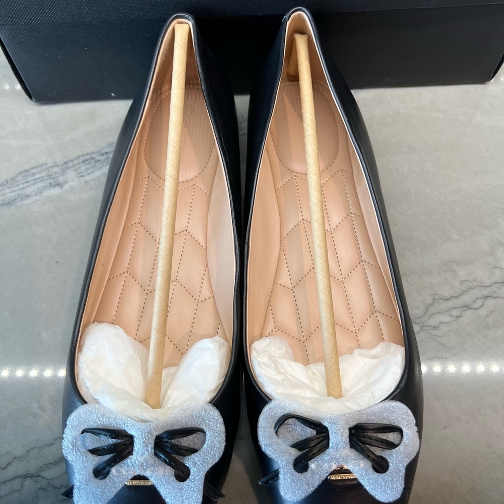 Elegant Coach Black Leather Ballet Flats - Picture 6 of 9